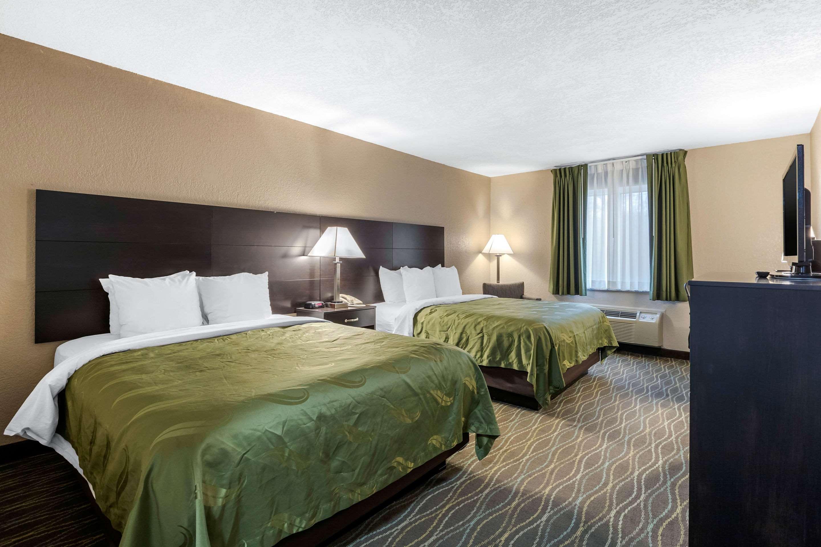 Quality Inn & Suites Des Moines - Merle Hay Road Urbandale Exteriér fotografie